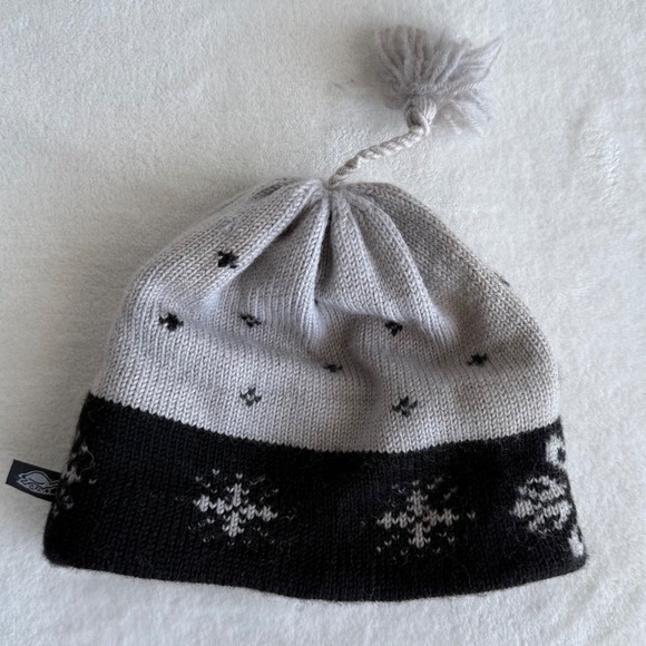 Turtle Fur Accessories - Turtle Fur Beanie Hat with Tassle Gray Black Wool Yarn Fleece Lining Gorpe